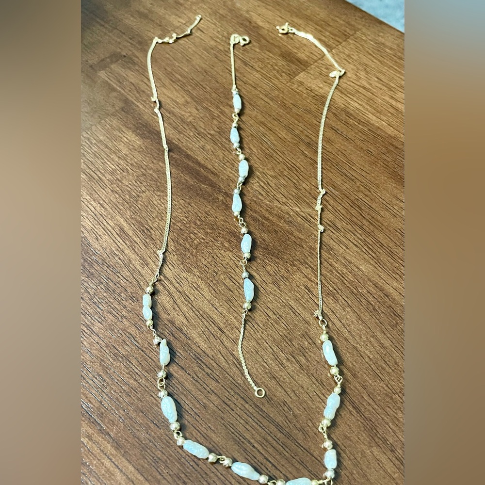 18K Gold and Pearl Necklace & Bracelet set (Stamped 750)